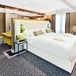 Nassau Breda, Autograph Collection By Marriott بريدا