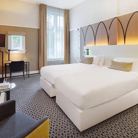 Nassau Breda, Autograph Collection 4*