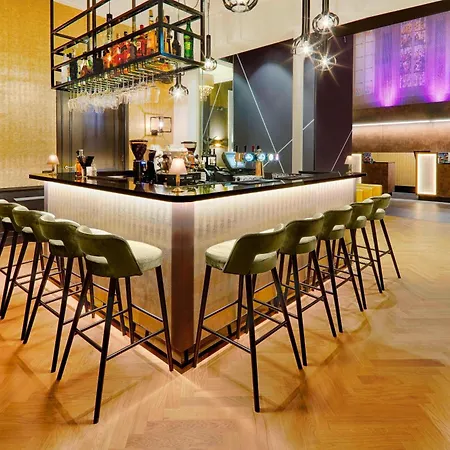 Nassau Breda, Autograph Collection Hotel 4*