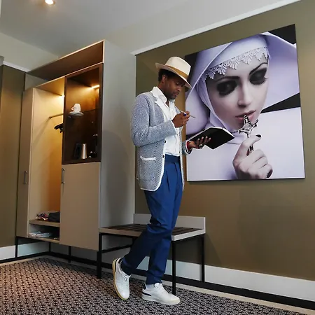 Nassau Breda, Autograph Collection Breda