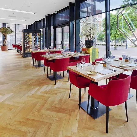 Nassau Breda, Autograph Collection 4*