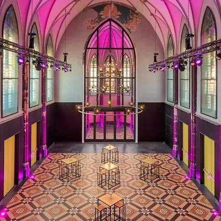 Nassau Breda, Autograph Collection 4*