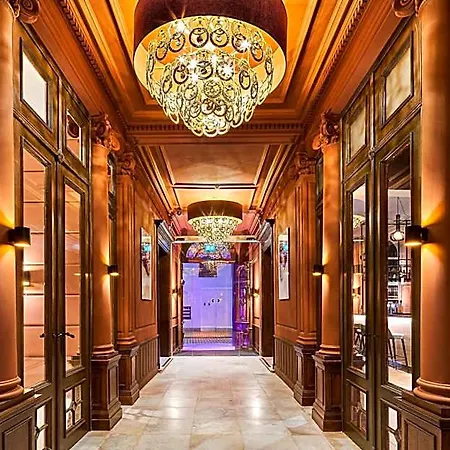 Nassau Breda, Autograph Collection 4*