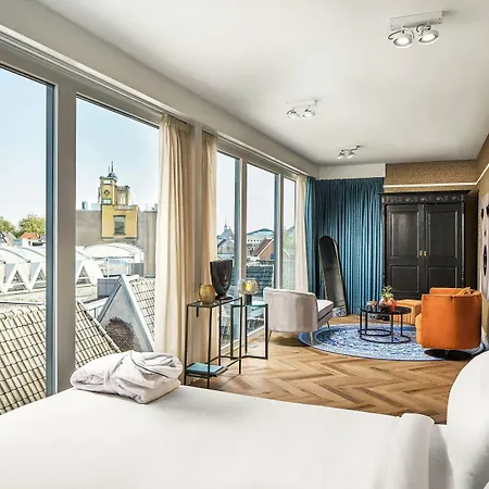 Nassau Breda, Autograph Collection Hotel 4*