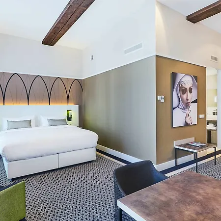 Nassau Breda, Autograph Collection 4*