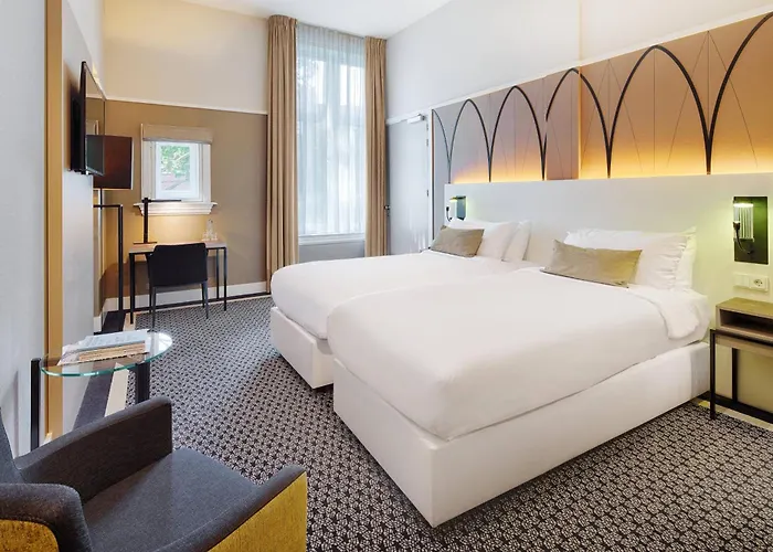 Nassau Breda, Autograph Collection 4*