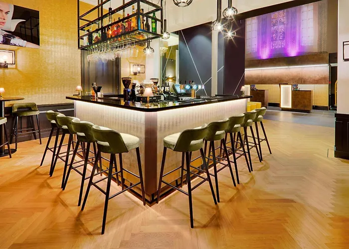 Nassau Breda, Autograph Collection Hotel 4*