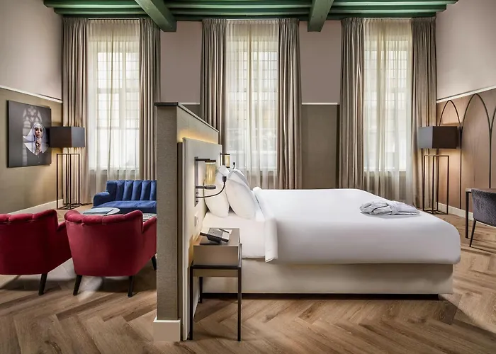 Nassau Breda, Autograph Collection Hotel 4*