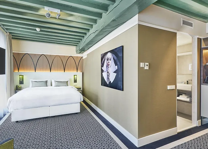Nassau Breda, Autograph Collection Hotel 4*