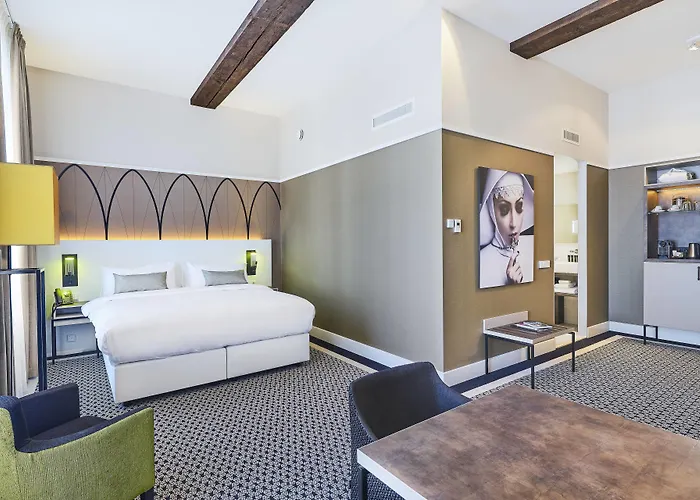 Nassau Breda, Autograph Collection Breda