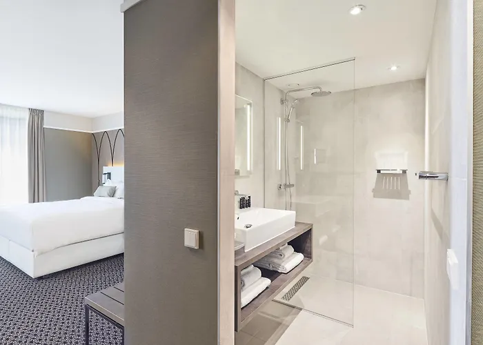 Nassau Breda, Autograph Collection Hotel 4*