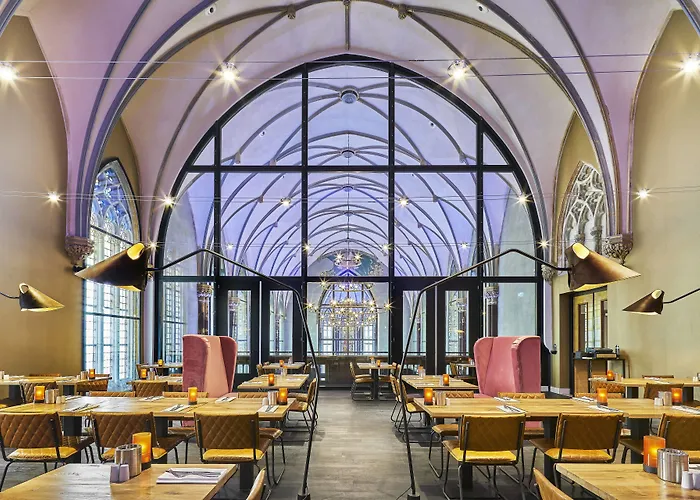 Nassau Breda, Autograph Collection Hotel 4*