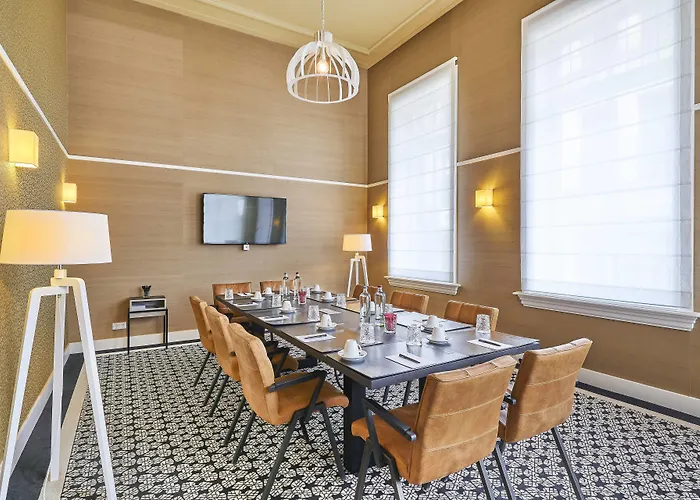 Nassau Breda, Autograph Collection Hotel