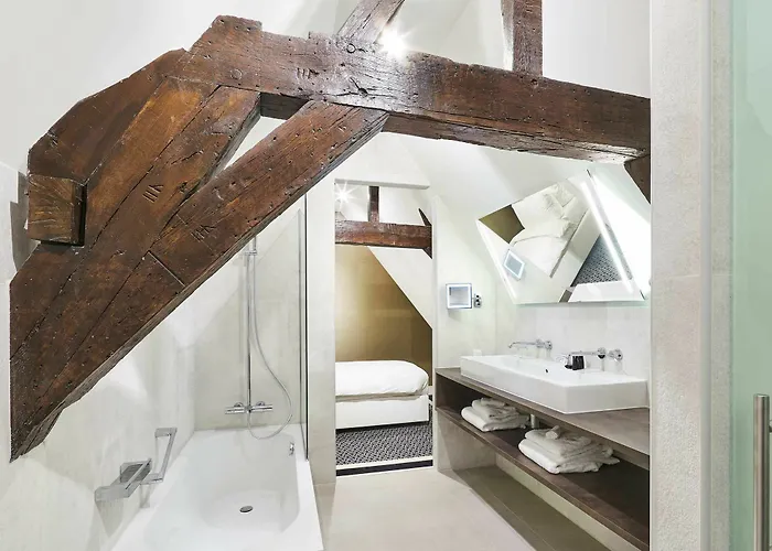 Nassau Breda, Autograph Collection 4* Breda