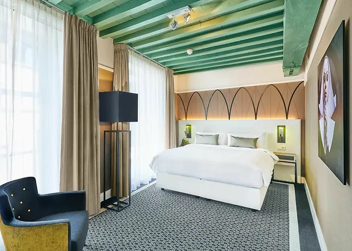 布雷达拿韶傲途格精选酒店