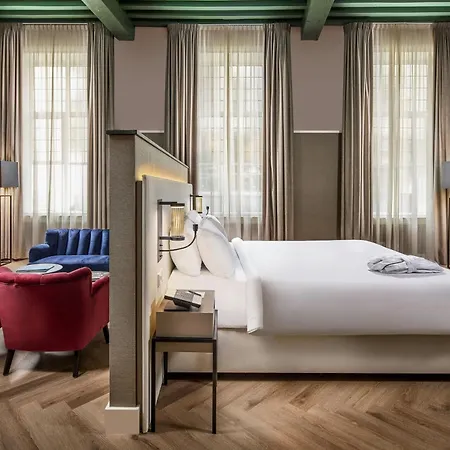 Nassau Breda, Autograph Collection Hotel 4*