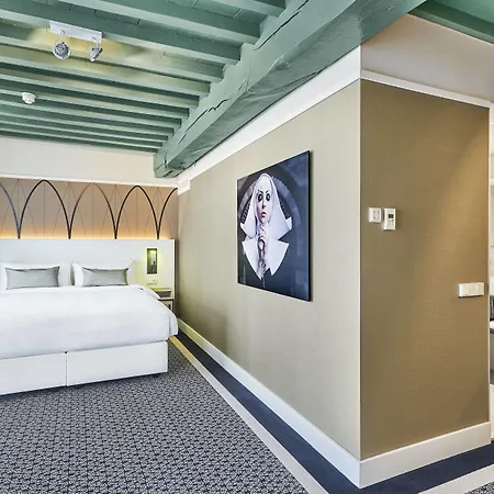 Nassau Breda, Autograph Collection Hotel 4*