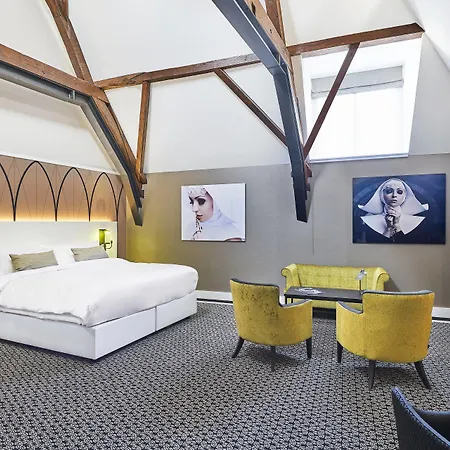 Nassau Breda, Autograph Collection Hotel 4*