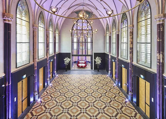 Nassau Breda, Autograph Collection ברדה